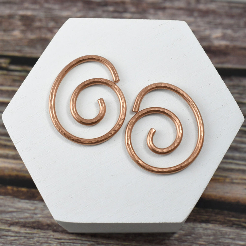 Hammered copper tunnel earrings for men and women