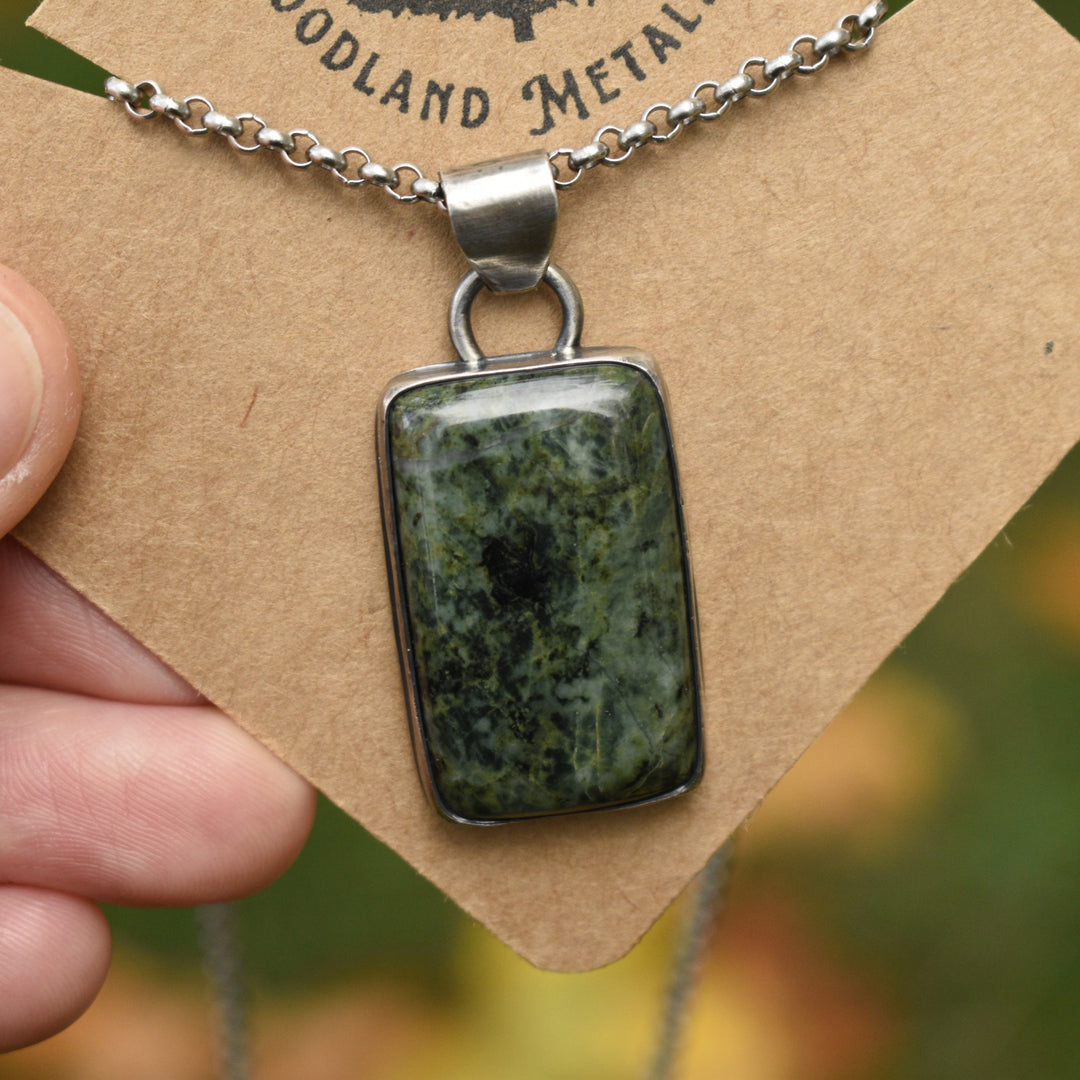Jade pendant necklace in Sterling silver