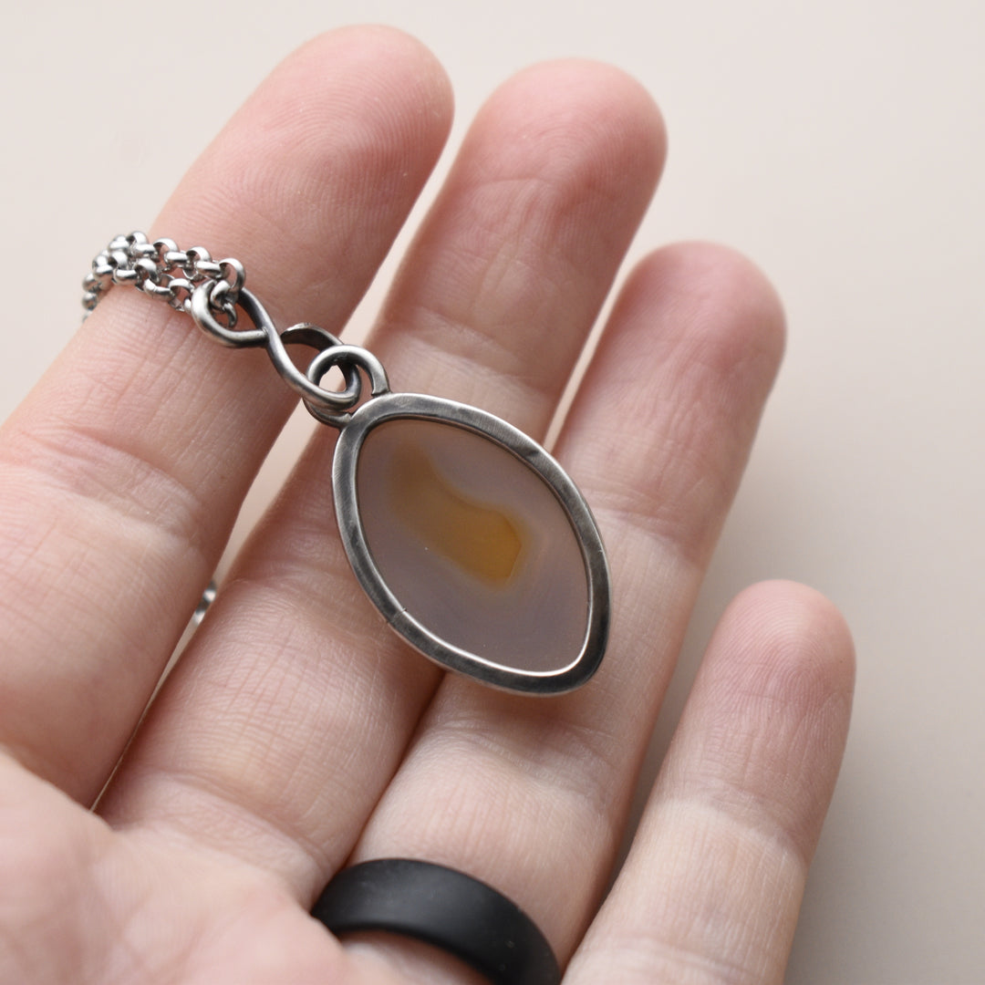 Agate Pendant Necklace in Sterling Silver