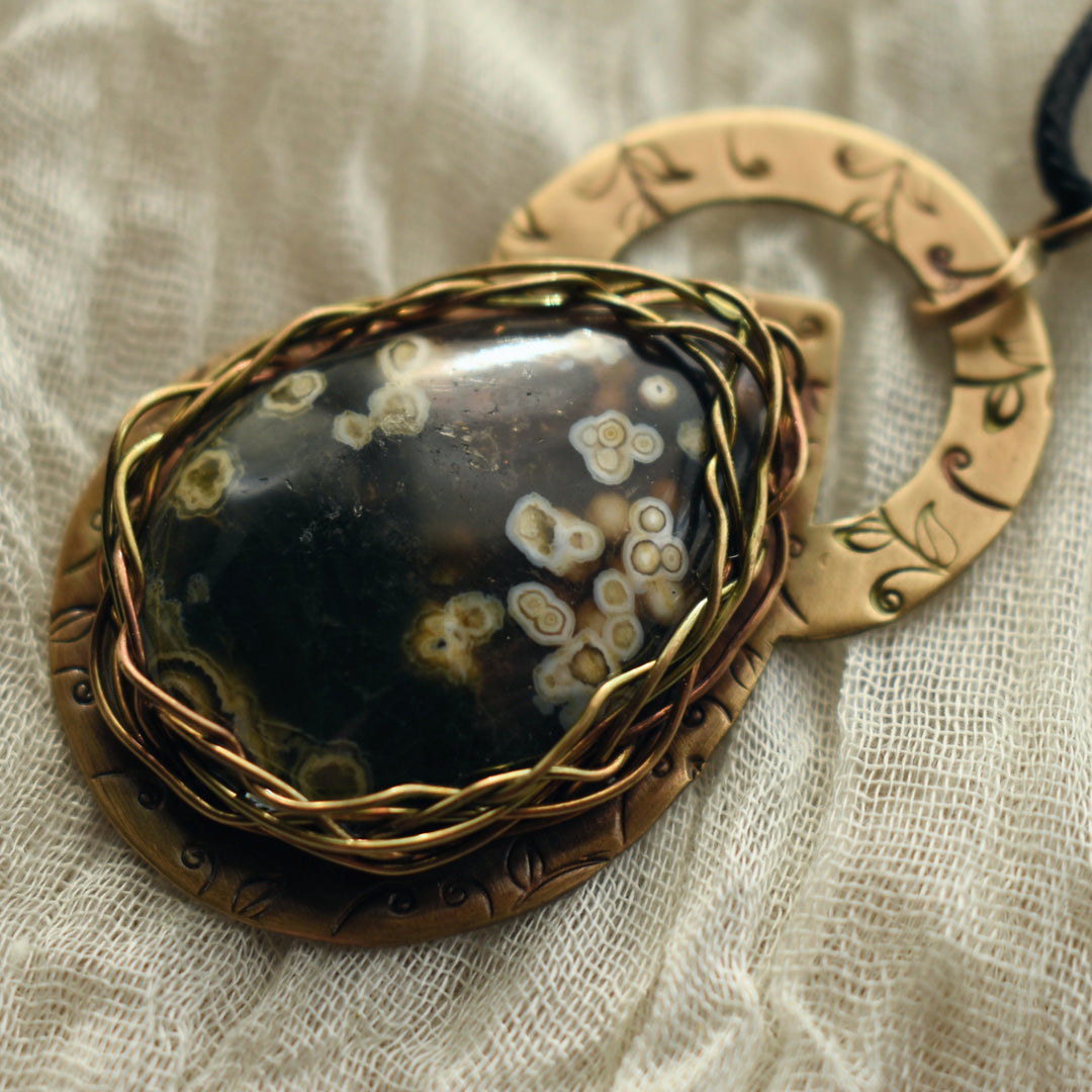 Handmade green ocean agate solid brass pendant necklace