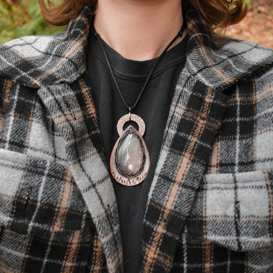 pendant necklace made with copper and gray banded agate
