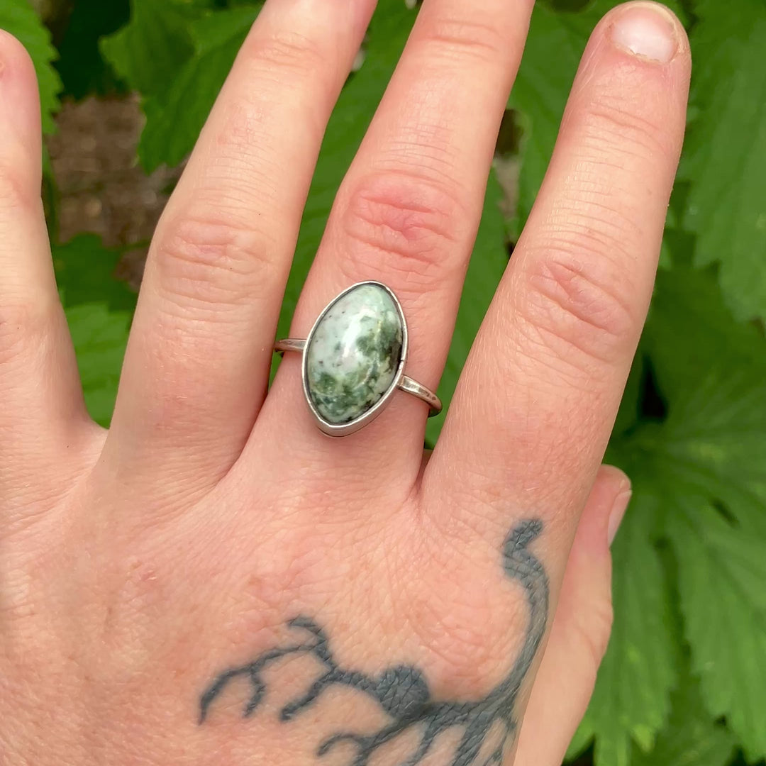 White and Green Jasper Ring in Sterling Silver - Adjustable