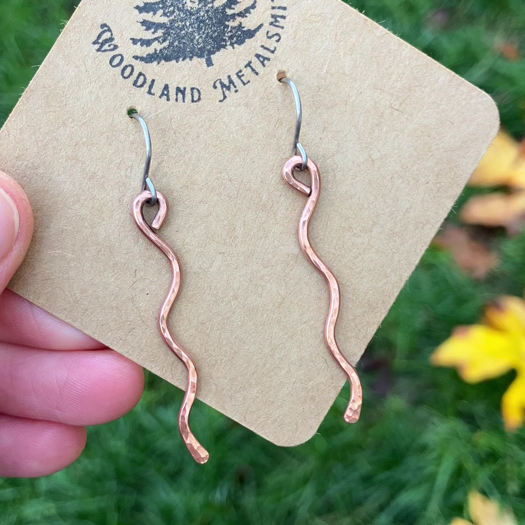 Hammered copper dangle earrings