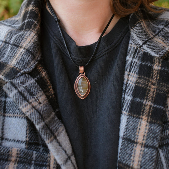 washington state banded yellow agate pendant necklace